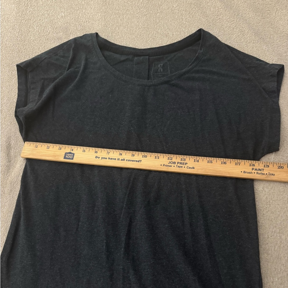 On Cloud T-Shirt Short Sleeve Women's Small Grey Athletic Outdoor Gym Stretch - Picture 3 of 6